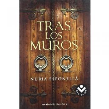 Tras los muros
