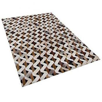 Alfombra de piel marrón y gris con patrón geométrico 140 x 200 cm estilo rústico bohemio