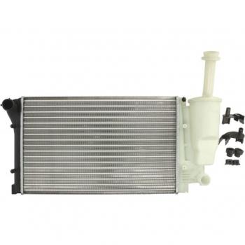 Radiador Nissens 617845 para refrigeración de motor