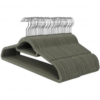 SONGMICS 50 Perchas de Terciopelo, Set de Perchas con Superficie Antideslizante, Ahorro de Espacio, Gancho Cromado Giratorio a 360º, Gris CRF50V