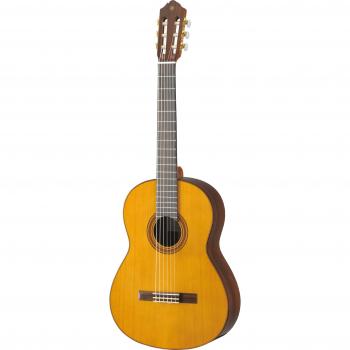 Guitarra Clásica Yamaha CG182C de Cedro Masivo en Color Natural 4/4