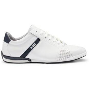 Zapatillas BOSS Saturn Lux4 A 10214348 Blanco, características: diseño elegante, color blanco con detalles en azul marino, talla 46, logo de la marca visible
