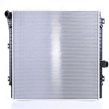 Radiador Nissens 65336 para refrigeración del motor, con alta eficiencia térmica, diseño optimizado para un ajuste perfecto, fabricado con materiales de alta calidad que garantizan durabilidad y resistencia a la corrosión