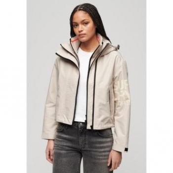 Chaqueta Superdry cortavientos beige con bordado SD