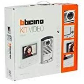 Bticino CLASSE100 V16B 2-Wire Video Intercom Kit for Single Family Home with 5 Color Hands-Free Display