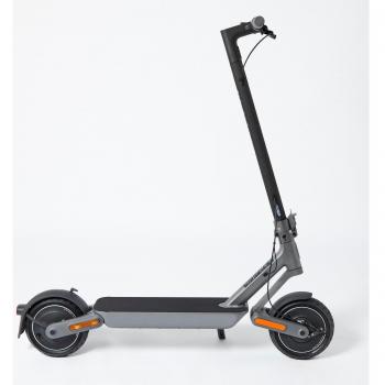 Xiaomi Electric Scooter 4 Ultra EU - 500W Motor, 25 km/h Speed, Dual Suspension, 10 Self-Sealing Tires