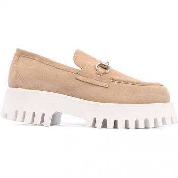 Mocasines de mujer Alpe Modelo 2316 11 en piel baby silk con suela antideslizante