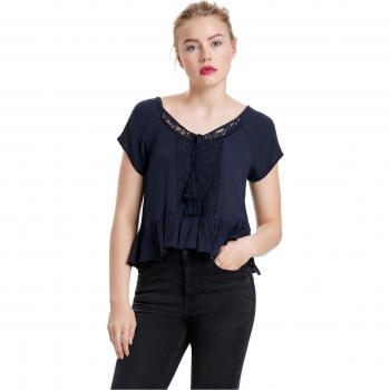 ONLGIGI S/S TOP WVN. BLUSA MUJER MANGA CORTA BORDADO DELANTERO Y VOLANTE.