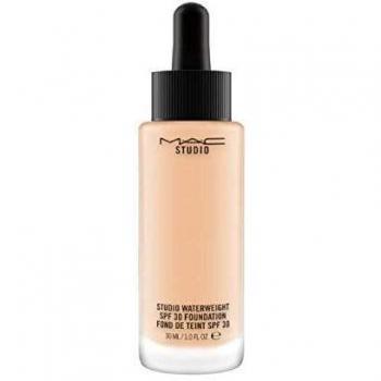 MAC Cosmetics Studio Waterweight SPF 30 Foundation, lightweight tinted moisturiser SPF 30, shade NC 20, 30 ml