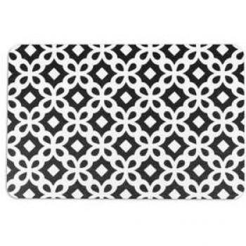 Quatrefoil Pattern Non-Slip Bath Mat in White and Black, 15.35 in. x 23.62 in