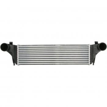 Intercooler THERMOTEC DAB025TT de alto rendimiento con diseño optimizado para refrigeración eficiente