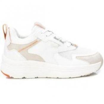 Refresh Women's Casual Sneakers - Comfortable and Versatile Footwear Model 17184001 in Ice White
