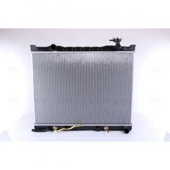 Radiador de refrigeración del motor NISSENS 66682, tipo: radiador, características: diseño específico para vehículos, fabricado con materiales de alta calidad, eficiente en la disipación de calor, compatible con diferentes modelos de automóviles