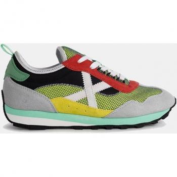 Munich Zapatillas Lifestyle para hombre en verde con logotipo lateral y detalles en contraste.