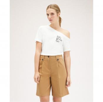 Camiseta de mujer con escote asimétrico, manga corta y diseño de texto
