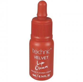 Labial líquido Velvet en tono Hot Red de Technic Cosmetics