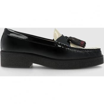 Mocasines de mujer en charol de color negro y blanco con detalle de borlas - Lodi