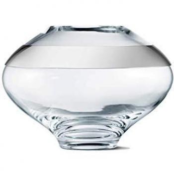 Georg Jensen Duo florero, Medio