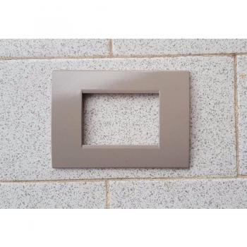 Placa Compatible Living Light ABS 3/4/7 Postes Color Tortora 4 Foros