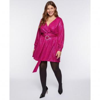 Vestido corto de fucsia con cinturón y hebilla