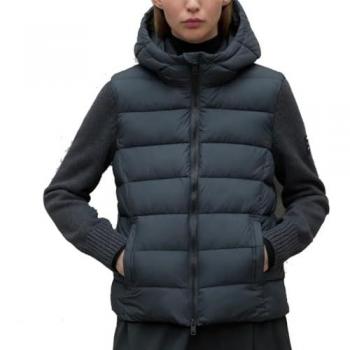 Chaqueta acolchada Ecoalf Denali de mujer con cierre de cremallera, capucha y bolsillos laterales, color azul marino, talla S