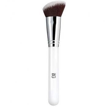 Ilū Angled Blush Kabuki Brush 301 1 unit