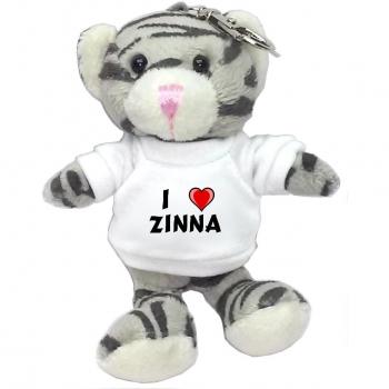 Gato gris de peluche (llavero) con Amo Zinna en la camiseta (nombre de pila/apellido/apodo)