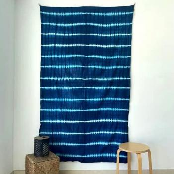 MOMOMUS Tapiz Shibori Tie Dye - 100% Algodón, Grande, Multiuso - Tapices de Pared Decorativos Ideales para la Decoración del Hogar, Habitación o Salón - Azul C, 135x210 cm