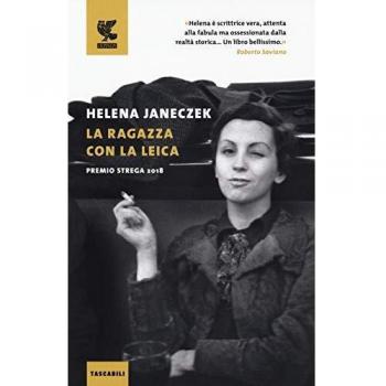La ragazza con la Leica