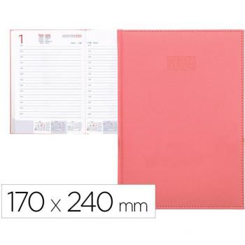 Agenda Liderpapel 2024 color rosa con tapas acolchadas y hojas de 70 gramos