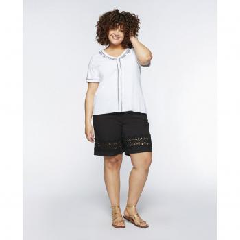 Bermuda de mujer con aplique de macramé