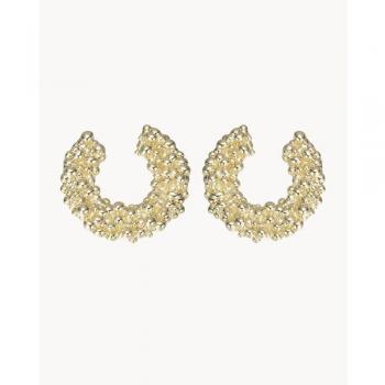 Pendientes Sand Dust Flat de Apodemia - Elegantes pendientes en forma de media luna con detalle de esferas, joyería de alta calidad en oro amarillo.