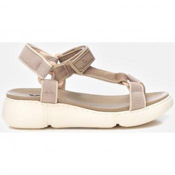 Sandalia de Mujer Xti - Estilo y Comodidad Vegana - Color Beige