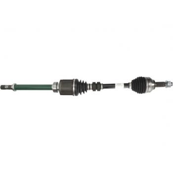 Eje motriz y árbol de transmisión SNR DK68.008, compatible con vehículos específicos, fabricado en materiales de alta calidad para garantizar durabilidad y rendimiento óptimo, diseñado para una fácil instalación y ajuste preciso en el sistema de t