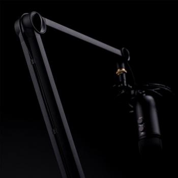 Blue Microphones Yeticaster Professional Broadcast Bundle