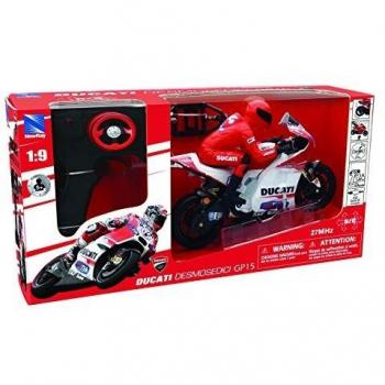 NewRay 88815 Ducati Desmosedici - C. Stoner No. 4 Modelo de Motocicleta con Control Remoto