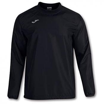 Chubasquero hombre Joma Storm negro características: impermeable, ligero, transpirable, capucha ajustable, cierre frontal con cremallera, puños elásticos