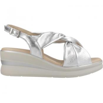 Sandalias de mujer marca Pitillos en color plata
