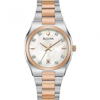 Reloj Bulova Surveyor Dama Bicolor con Esfera de Nácar