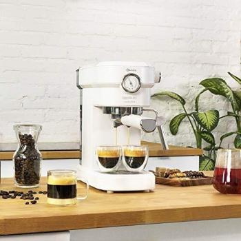Cecotec Cafetera Espresso Cafelizzia 790 White Pro.Sistema Thermoblock, 20 Bares, ModoAuto 1 y 2 Cafés, Vaporizador Orientable, Conducto de Agua para Infusiones