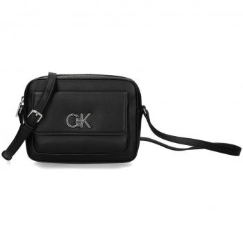 Bolso de hombro Calvin Klein Re-Lock Camera Bag con solapa, negro, tamaño único