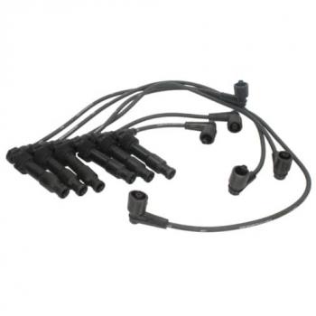 Juego de cables de encendido NGK 4059 - Cables de encendido para vehículos, alta calidad, resistencia a altas temperaturas, diseño específico para optimizar el rendimiento del motor, fácil instalación