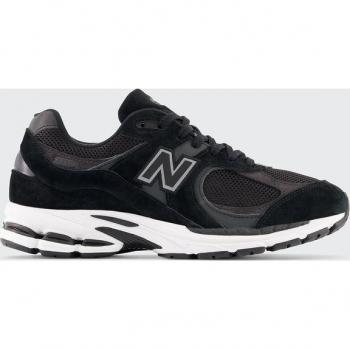 New Balance Men's 2002R Sneakers - Black/Grey/White (Size 9)