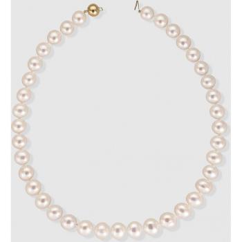 Collar de perlas blancas con detalles en oro