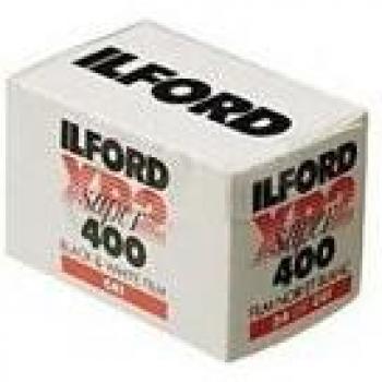 Película Ilford XP2 Super 400 de 35mm, Rollo de 24 exposiciones, Blanco y Negro