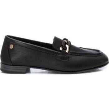 Mocasines de mujer Carmela 161561 en color negro