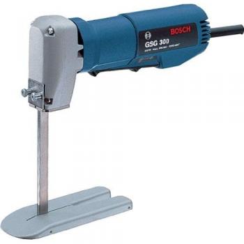 Sierra goma-espuma Bosch GSG-300, tipo de sierra para cortar goma-espuma, motor potente, hoja de alta precisión, diseño ergonómico, ideal para trabajos en tapicería y manualidades