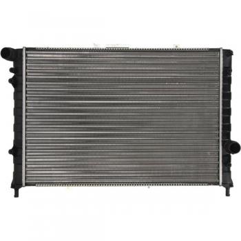 Radiador de refrigeración del motor NISSENS 68804, compatible con varios modelos de vehículos, fabricado en aluminio y plástico, diseñado para optimizar la temperatura del motor, incluye conexiones precisas para fácil instalación y cumple con están