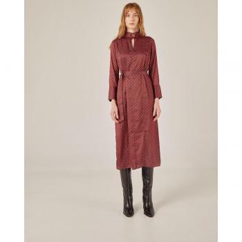 Vestido midi de cuello alto - Rojo Seductor con Abertura en la Espalda
