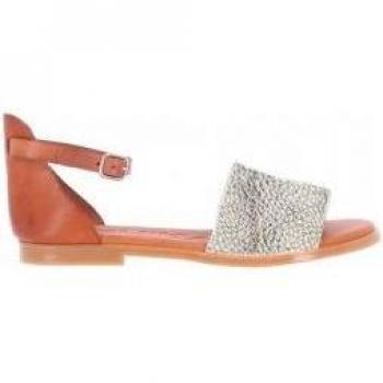 Chika10 Sandalias Planas Chelo 05 de Piel con Cierre de Hebilla para Mujer en Color Oro/Gold o Plateado